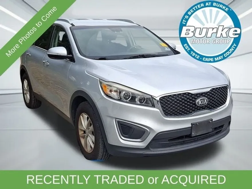 2016 Kia Sorento LX photo 1