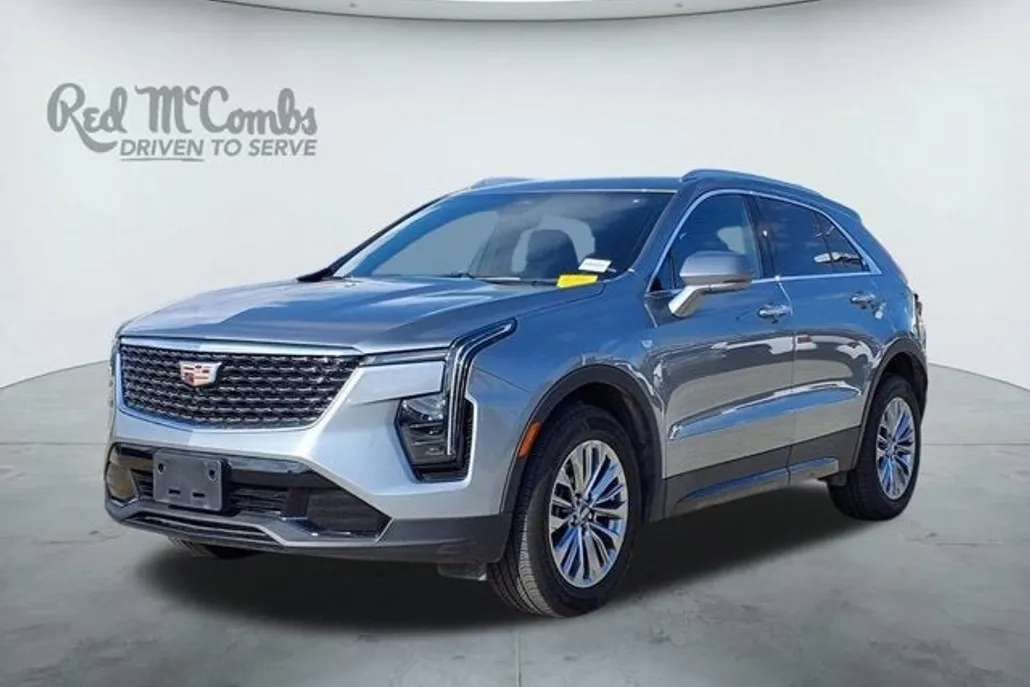 2025 Cadillac XT4 Premium Luxury photo 1