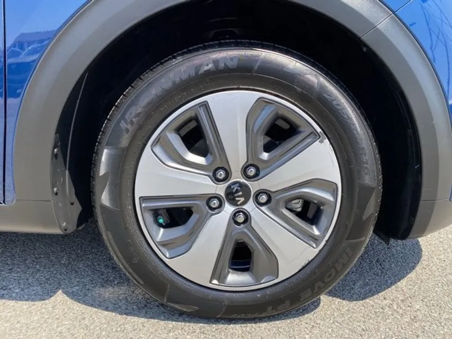 2018 Kia Niro LX photo 1