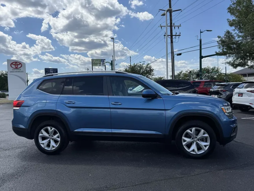 2019 Volkswagen Atlas V6 SE photo 1