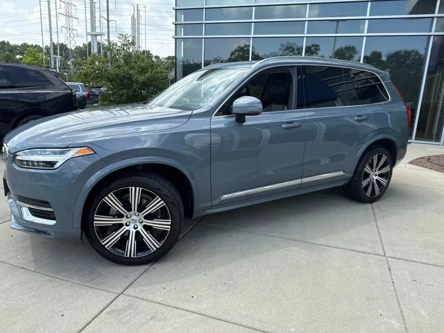 2023 Volvo XC90 Ultimate photo 1