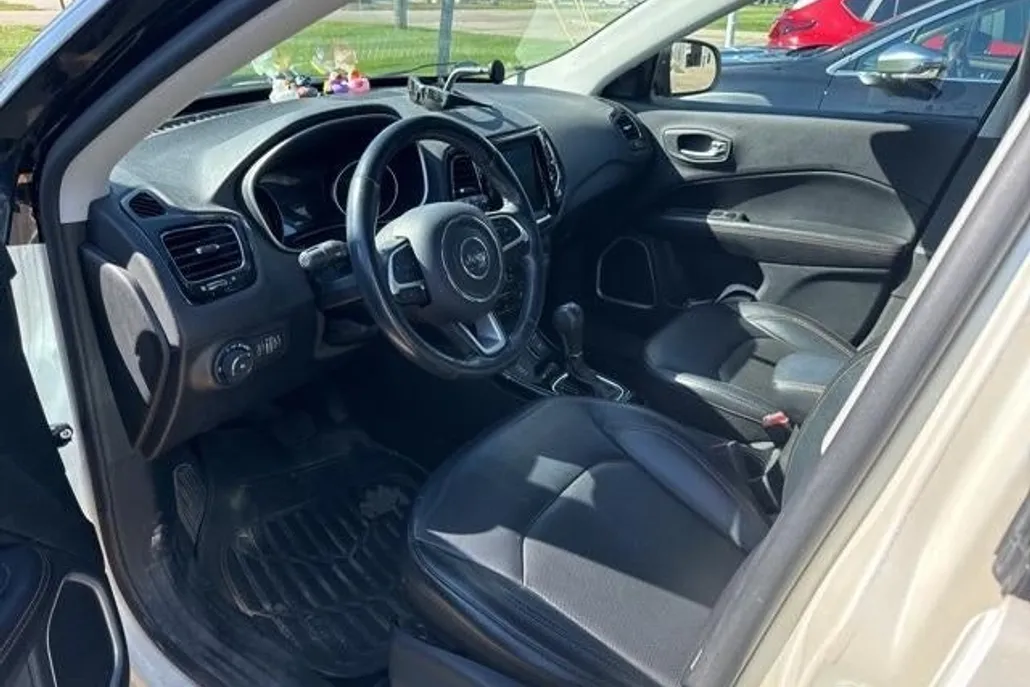 2020 Jeep Compass Limited photo 1