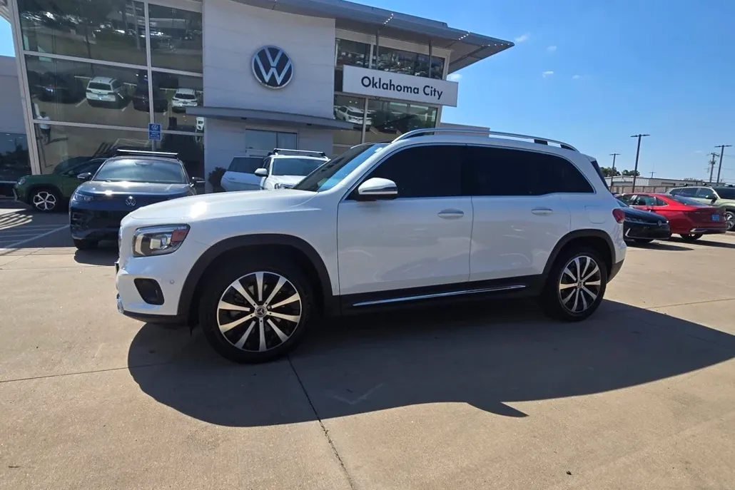 2020 Mercedes Benz GLB 250 photo 1