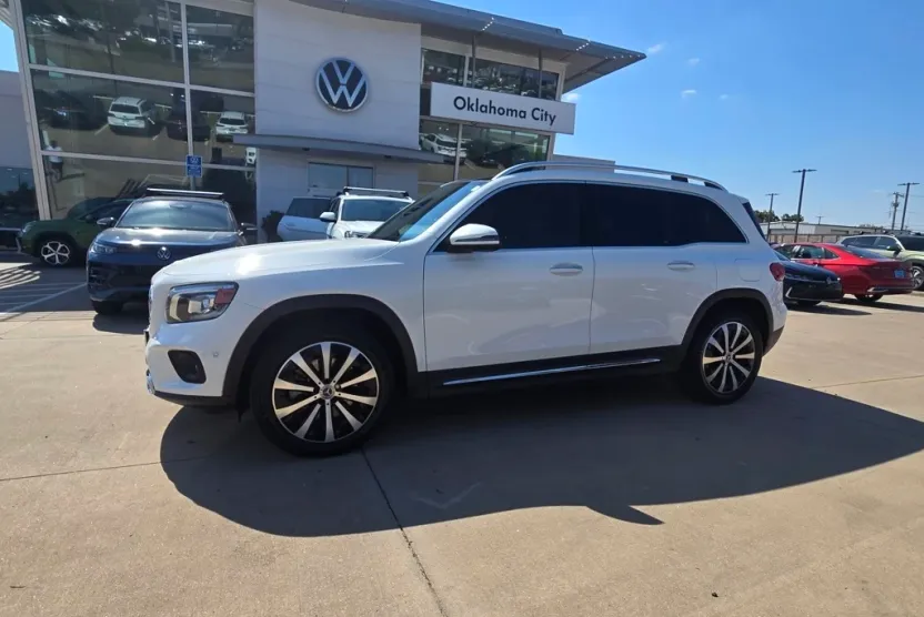 2020 Mercedes Benz GLB 250 photo 1