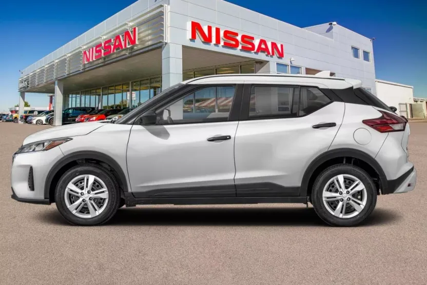 2025 Nissan Kicks Play S photo 1