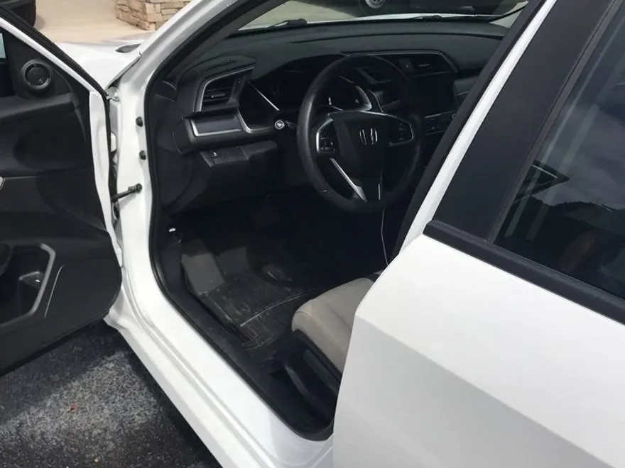 2017 Honda Civic EX-T photo 1