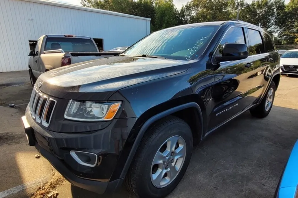 2016 Jeep Grand Cherokee Laredo photo 1