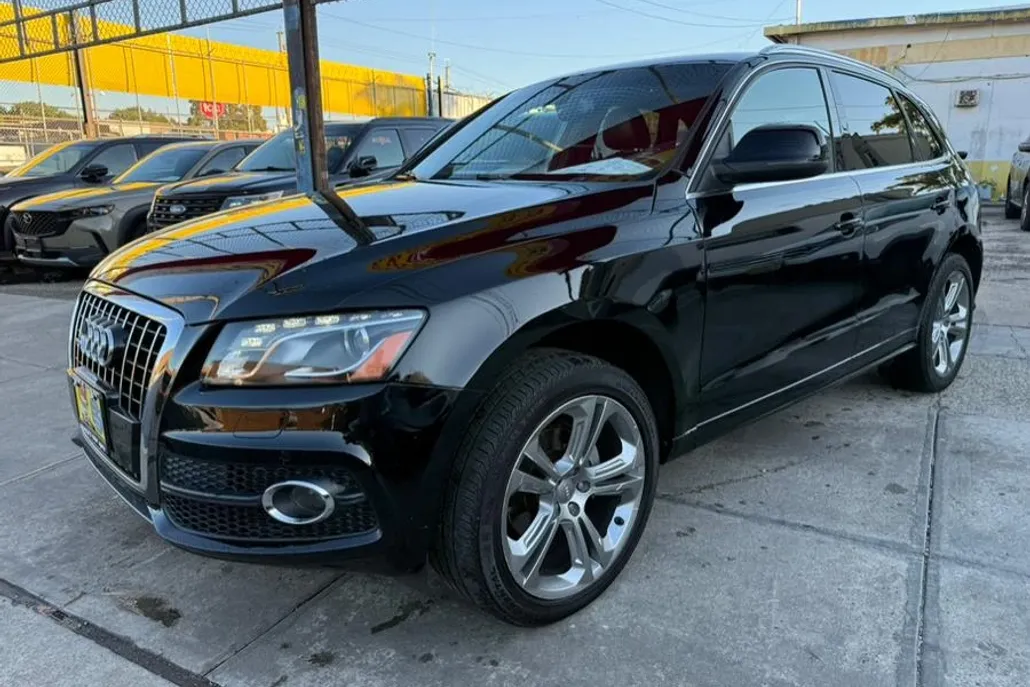 2009 Audi Q5 Prestige photo 1