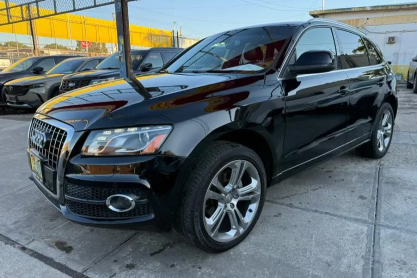 2009 Audi Q5 Prestige photo 1