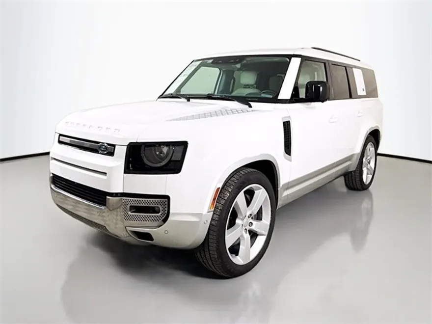 2023 Land Rover Defender 130 First Edition photo 1