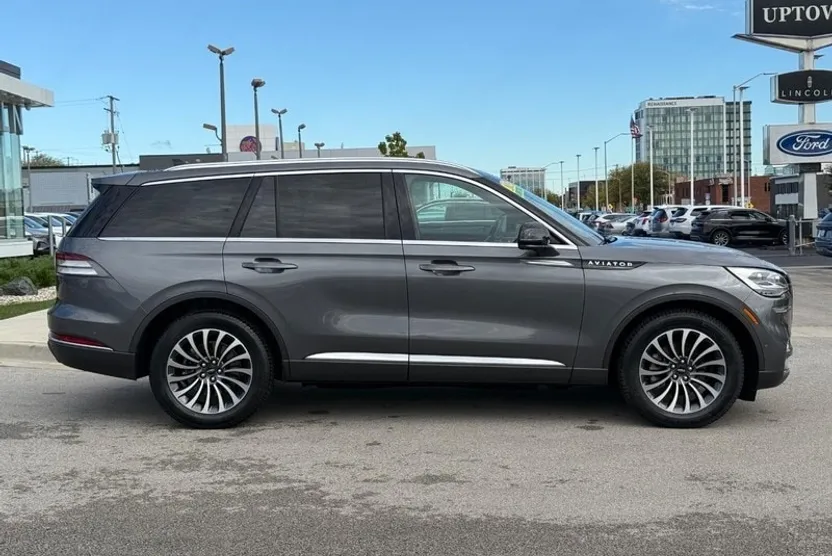2023 Lincoln Aviator Reserve photo 1