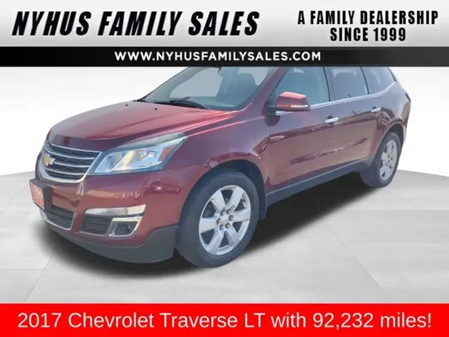 2017 Chevrolet Traverse 1LT photo 1