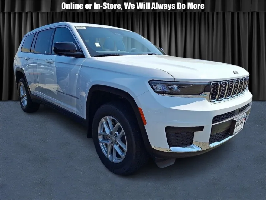 2025 Jeep Grand Cherokee Laredo photo 1