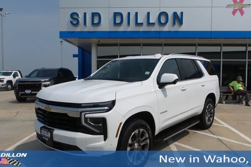 2025 Chevrolet Tahoe LS photo 1