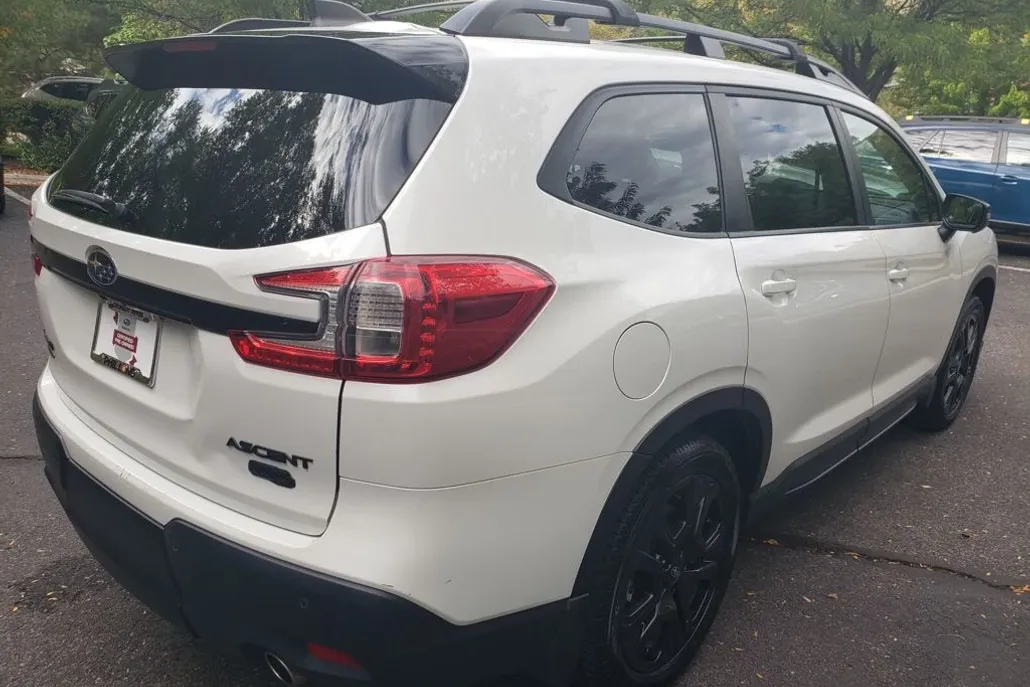 2023 Subaru Ascent Onyx Edition photo 1