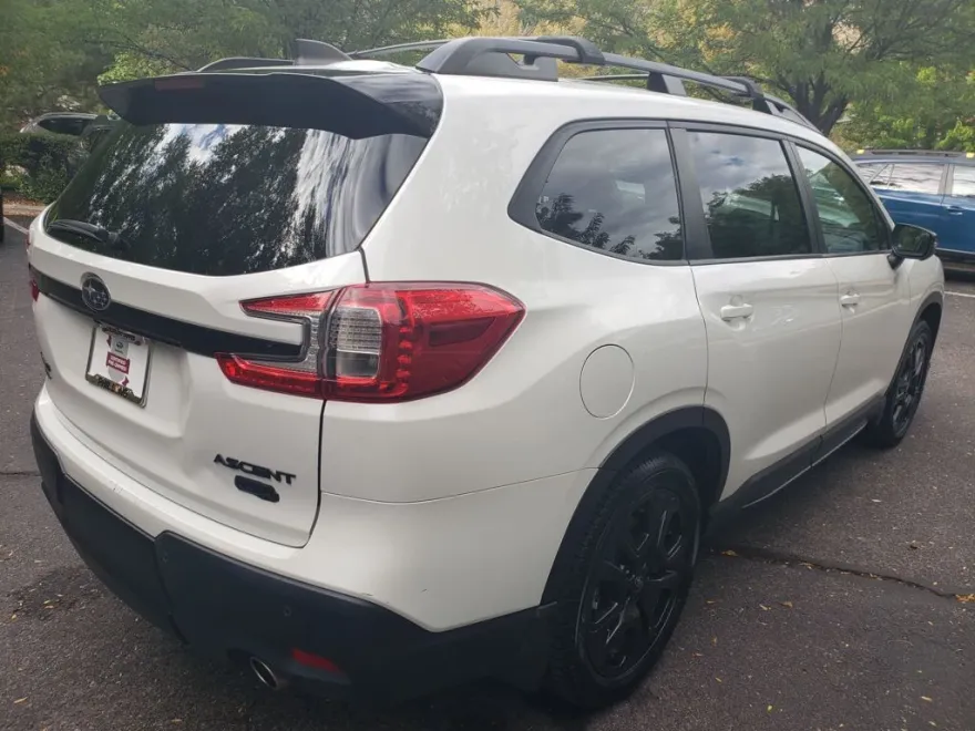 2023 Subaru Ascent Onyx Edition photo 1