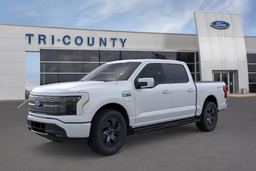2025 Ford F-150 Lightning Lariat photo 1