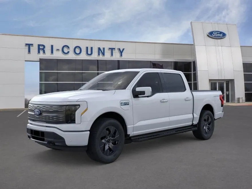 2025 Ford F-150 Lightning Lariat photo 1