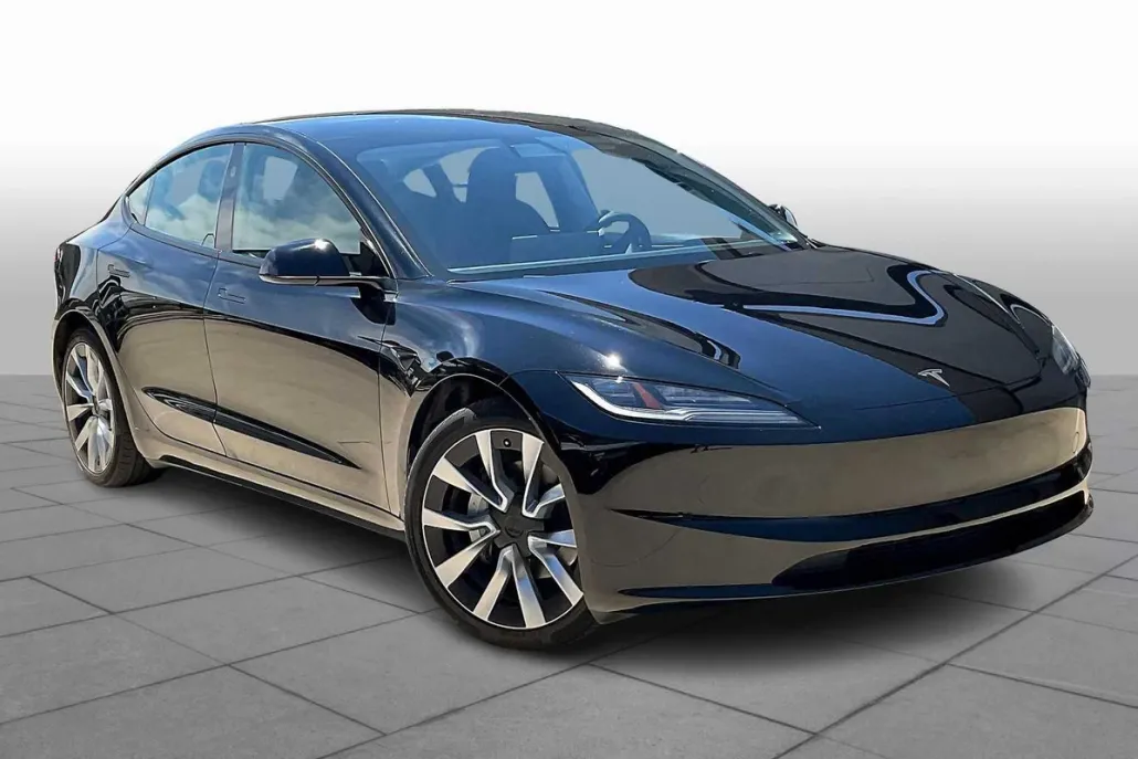2024 Tesla Model 3 photo 1