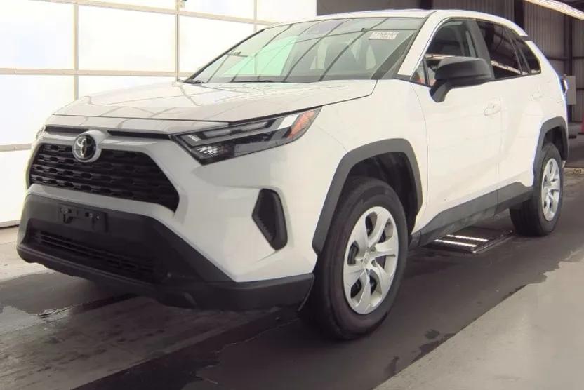 2024 Toyota RAV4 LE photo 1
