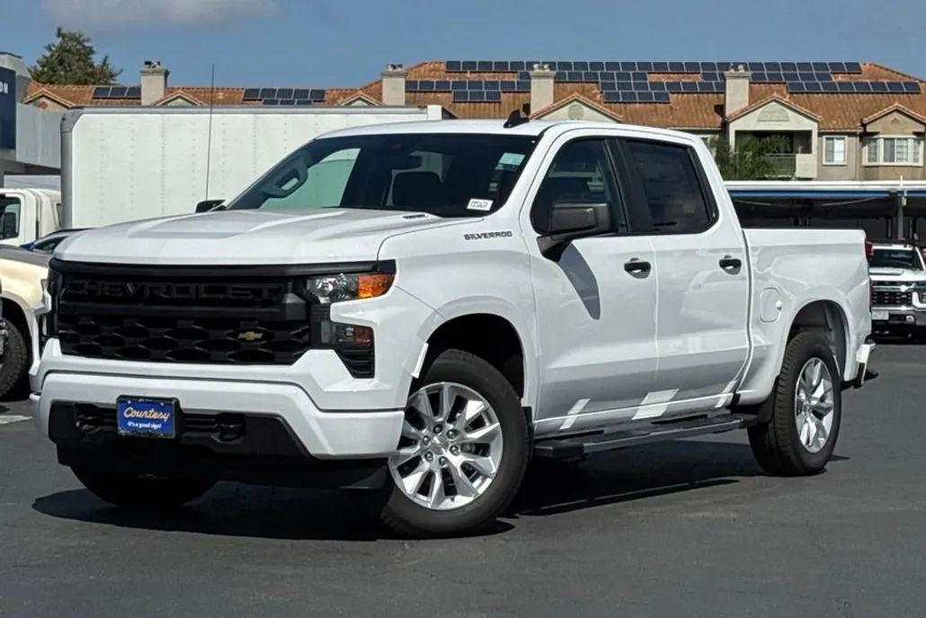 2026 Chevrolet Silverado 1500 Custom photo 1