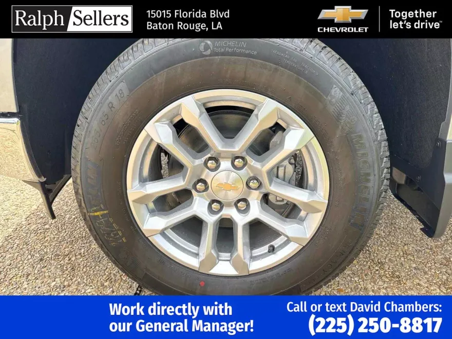 2025 Chevrolet Silverado 1500 LT photo 1