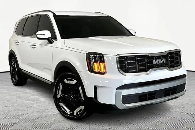 2024 Kia Telluride S photo 1