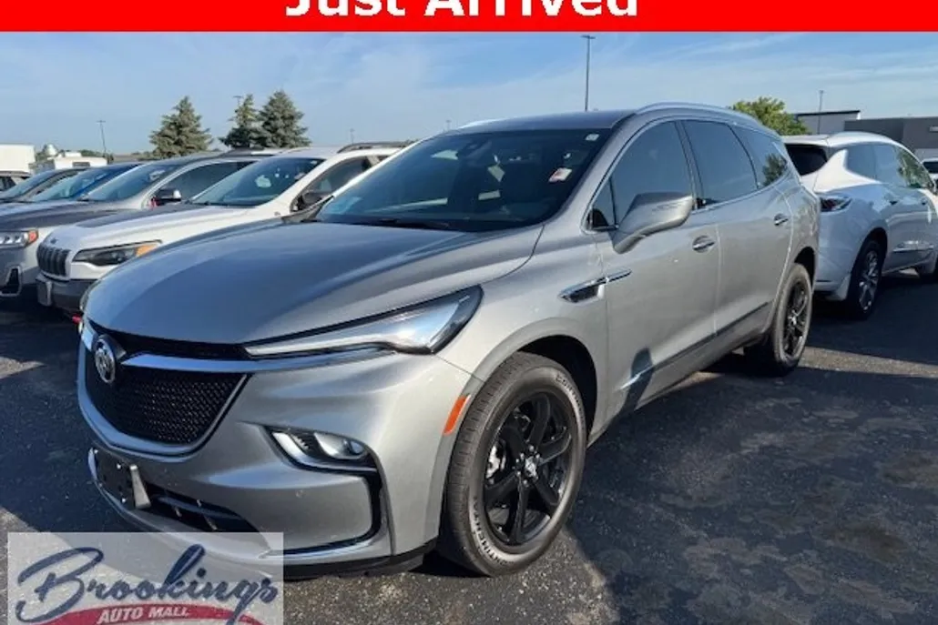2023 Buick Enclave Essence photo 1