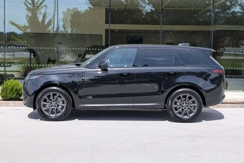 2025 Land Rover Range Rover Sport SE photo 1