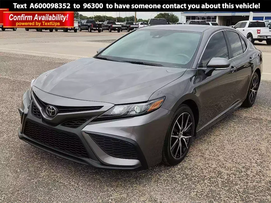 2024 Toyota Camry SE photo 1