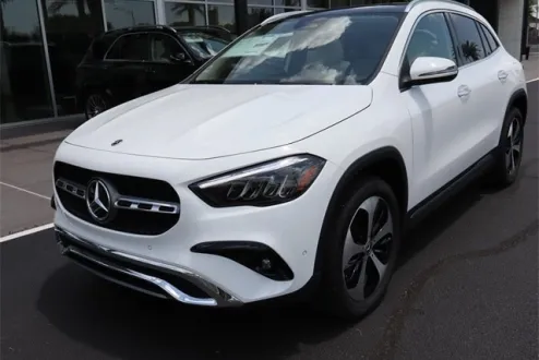 2025 Mercedes Benz GLA 250 photo 2
