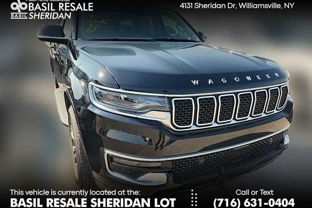 2023 Jeep Wagoneer L photo 1