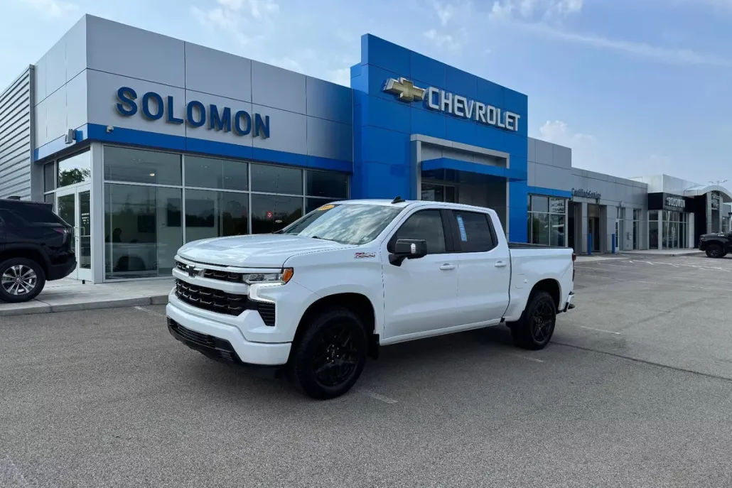 2023 Chevrolet Silverado 1500 RST photo 1