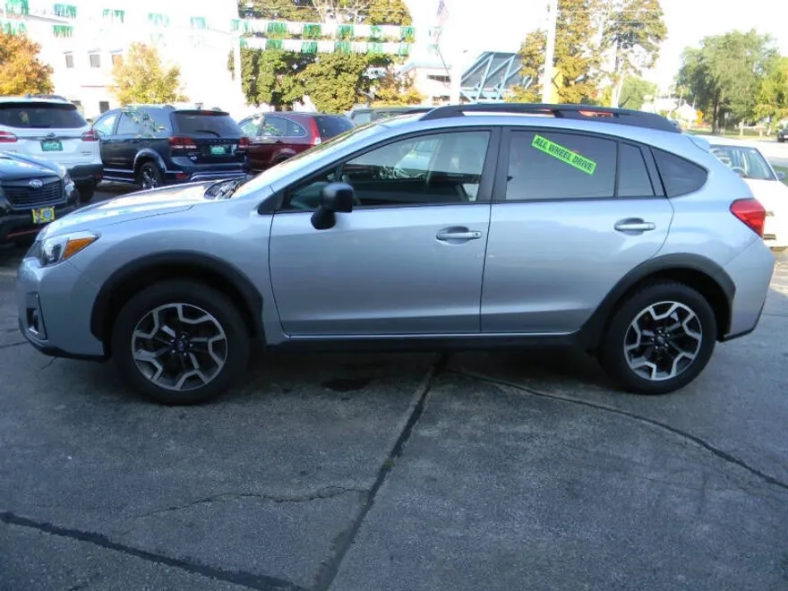 2016 Subaru Crosstrek 2.0i Base photo 1