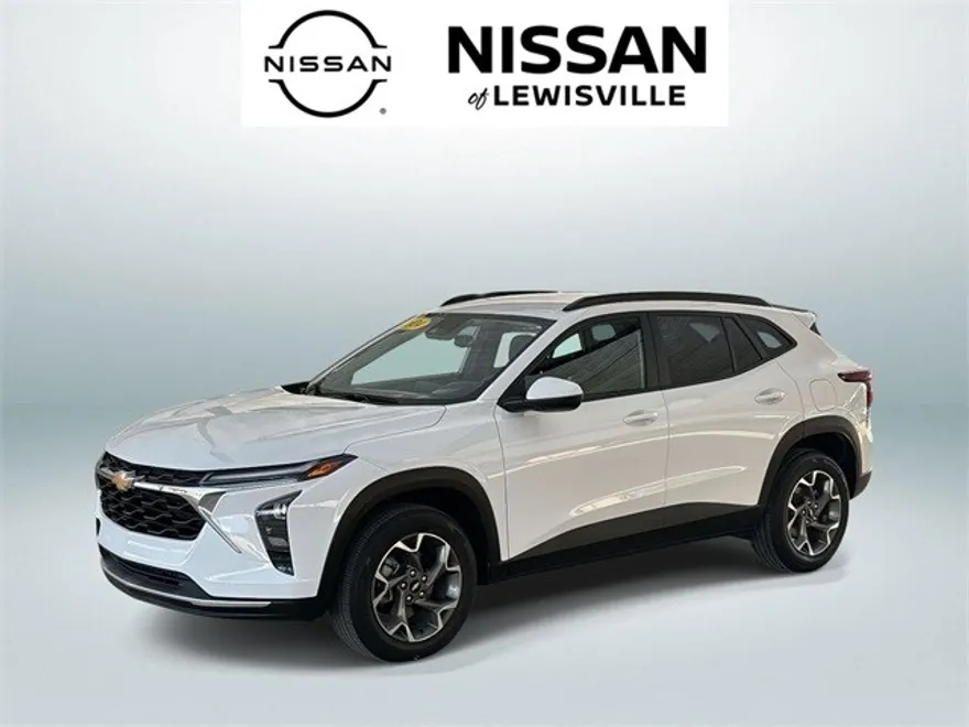 2024 Chevrolet Trax LT photo 1
