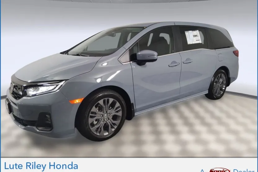 2026 Honda Odyssey Touring photo 1