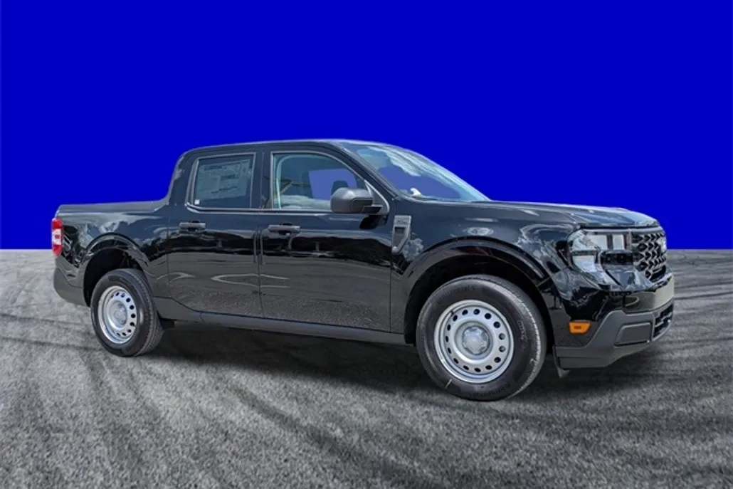 2025 Ford Maverick XL photo 1