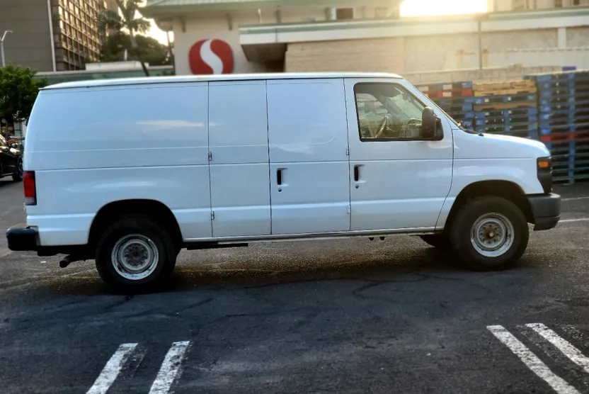 2014 Ford E-350 photo 1