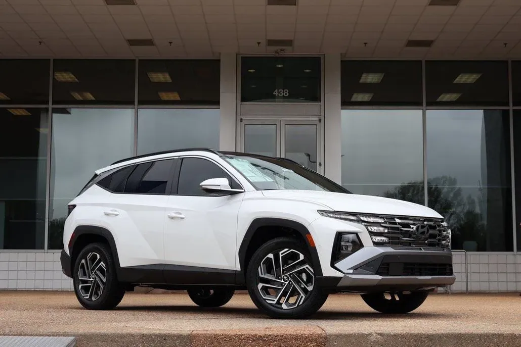 2026 Hyundai Tucson Limited photo 1