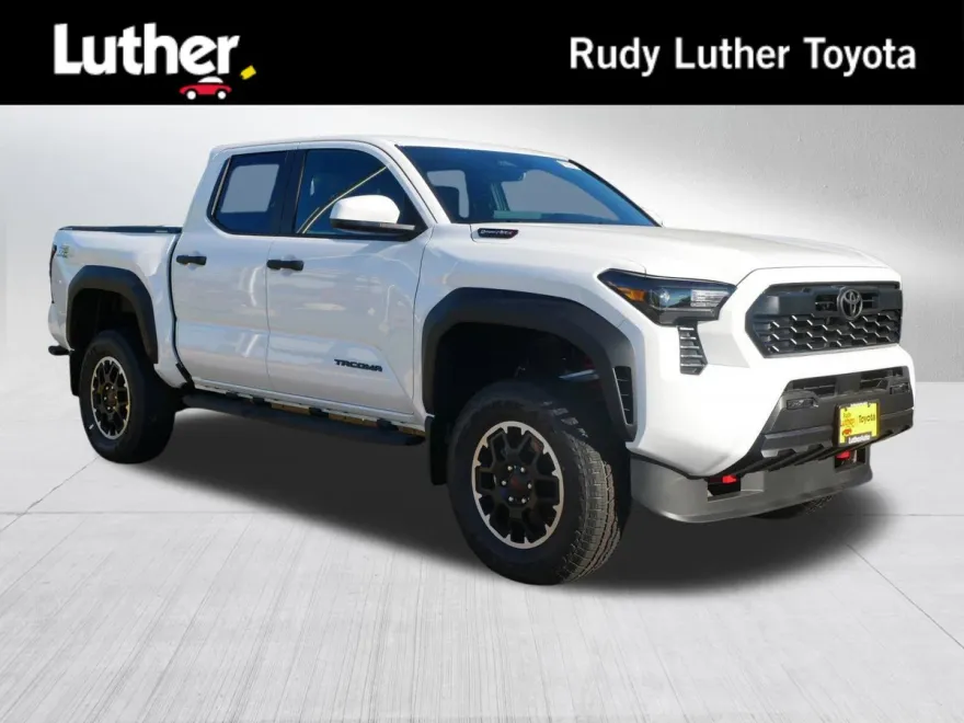 2025 Toyota Tacoma TRD Off-Road Double Cab photo 1