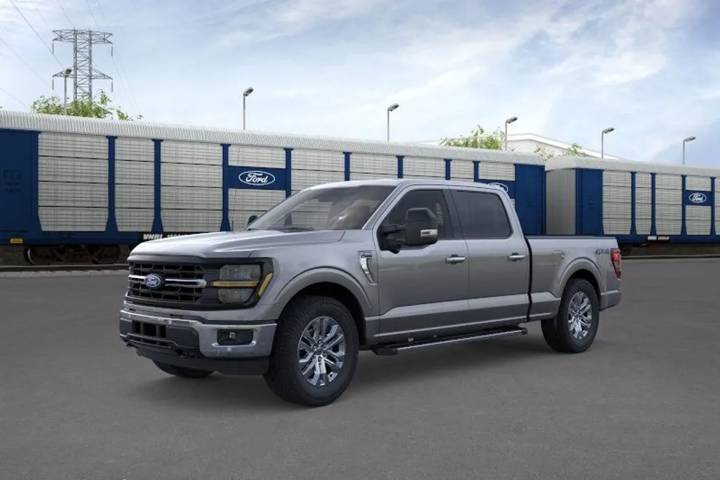 2025 Ford F-150 XLT photo 1