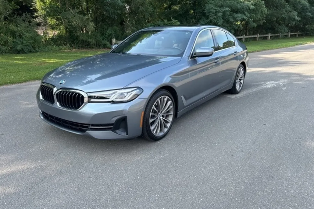 2022 Bmw 530i photo 1