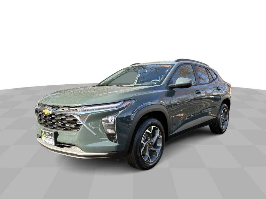 2025 Chevrolet Trax LT photo 1