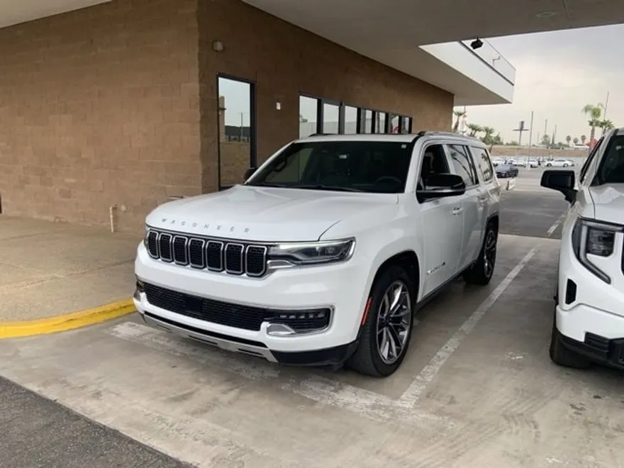 2023 Jeep Wagoneer Series III photo 1