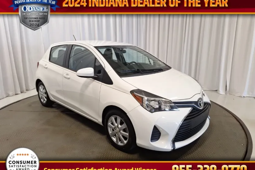 2015 Toyota Yaris LE photo 1