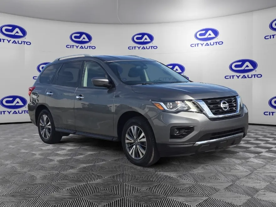 2020 Nissan Pathfinder S photo 1