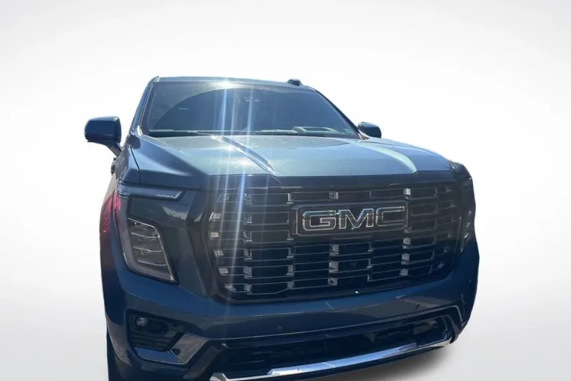 2025 Gmc Yukon Denali Ultimate photo 1
