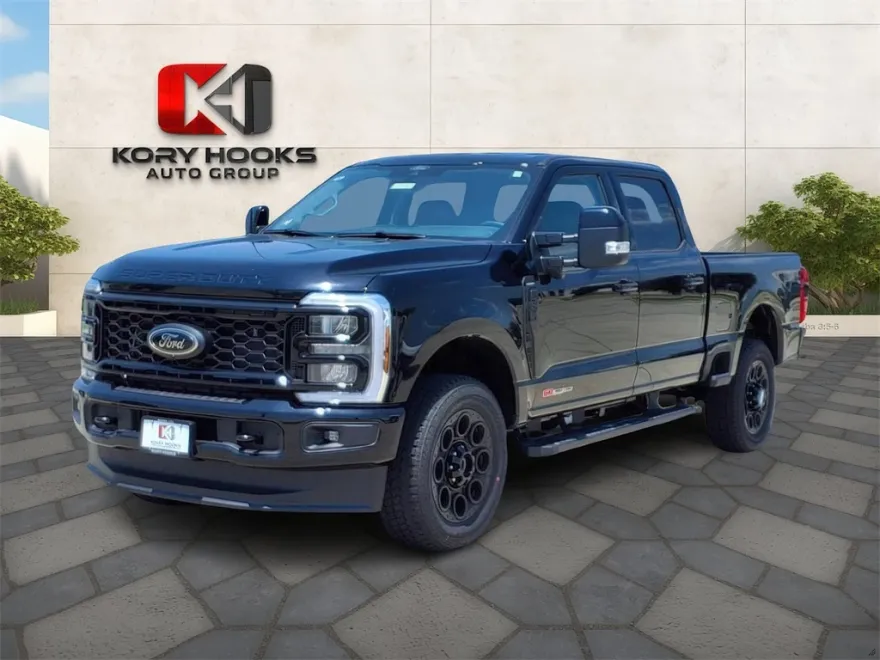 2025 Ford F-250 Lariat photo 1