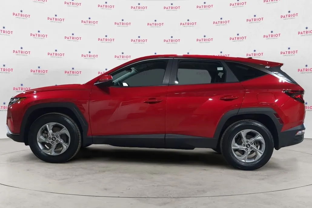 2022 Hyundai Tucson SE photo 1