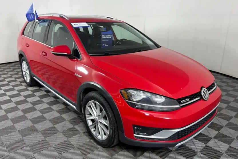 2019 Volkswagen Golf Alltrack TSI photo 1